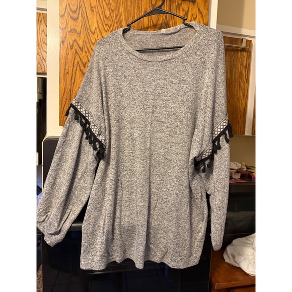 Vine & Love Tops - Vine & Love Gray Marl Knit Boho Tassel Trim Long Sleeve Top VT30250 Womens Large